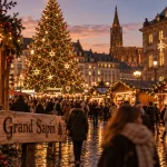 Marchés de noel strasbourg 2025 : grand sapin illuminé sur la place Kléber